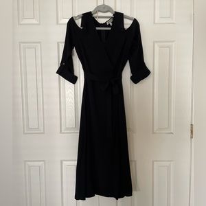 Neiman Marcus Women's Black Cold
Shoulder Faux Wrap Midi Dress - Size XS